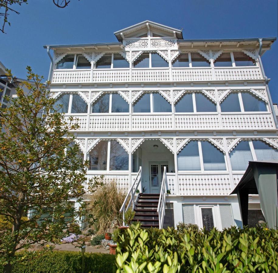 Ferienzimmer In Der Villa Ostseelilie ザスニッツ エクステリア 写真