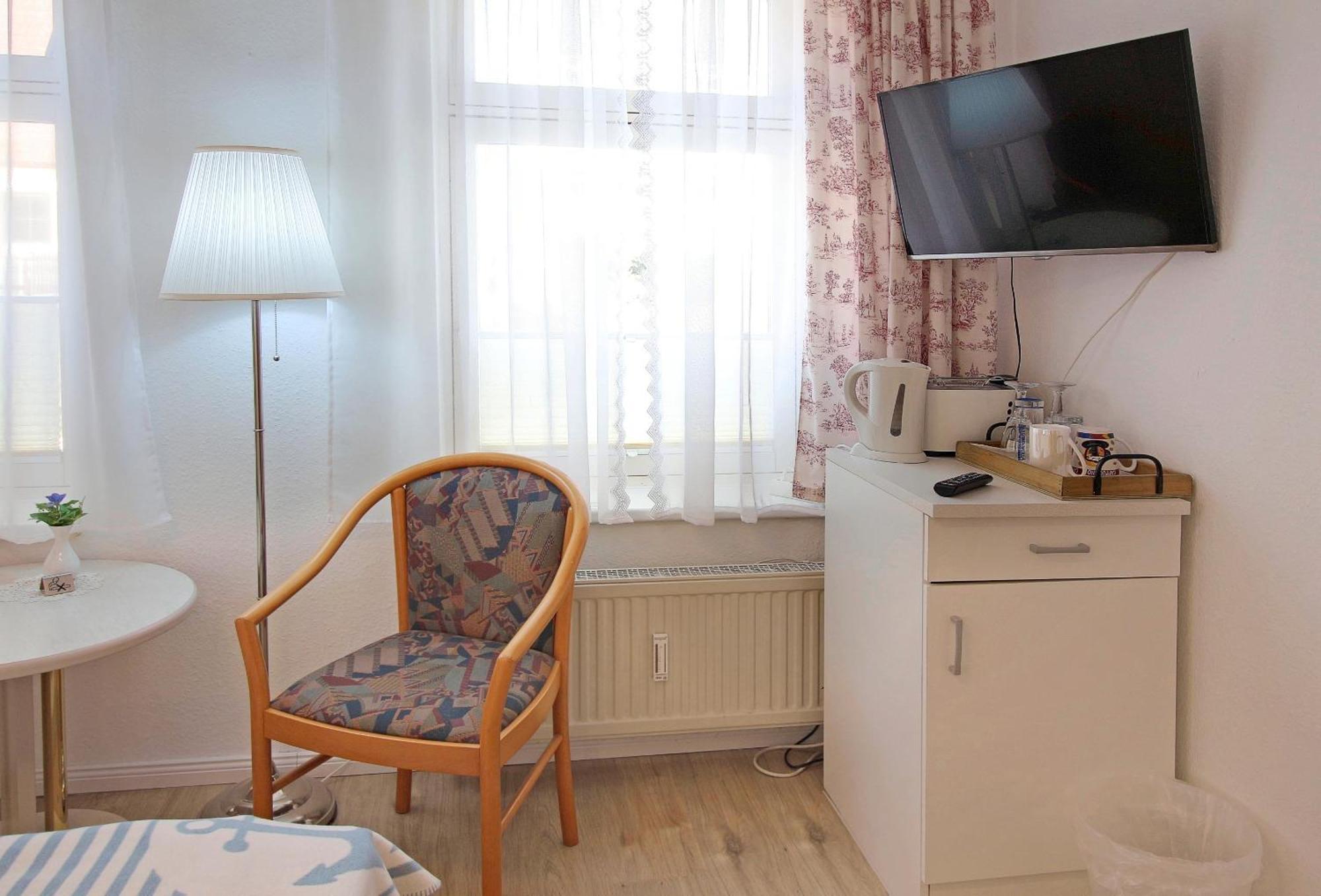 Ferienzimmer In Der Villa Ostseelilie ザスニッツ 部屋 写真
